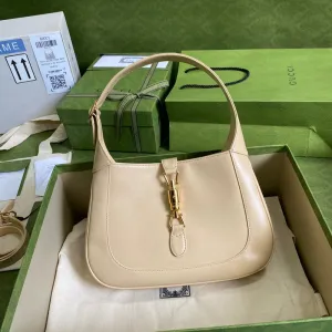 Gucci   Luxury Bags  1047