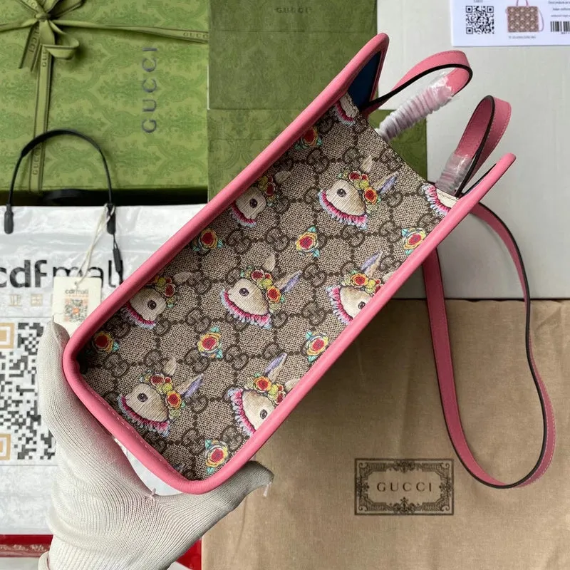Gucci   Luxury Bags  1055