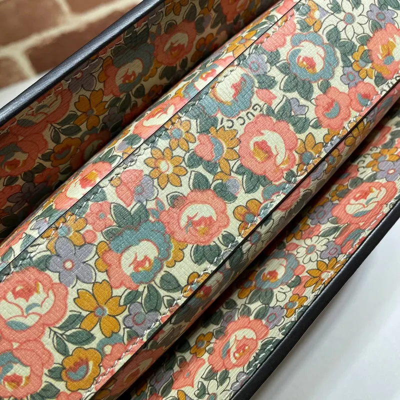 Gucci   Luxury Bags  1089