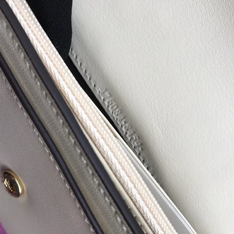 Gucci   Luxury Bags  886