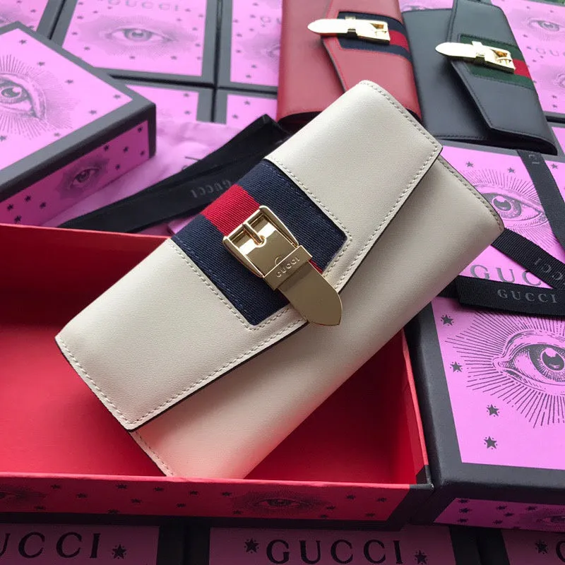 Gucci   Luxury Bags  886