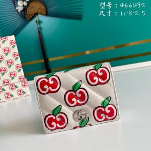 Gucci   Luxury Bags  893