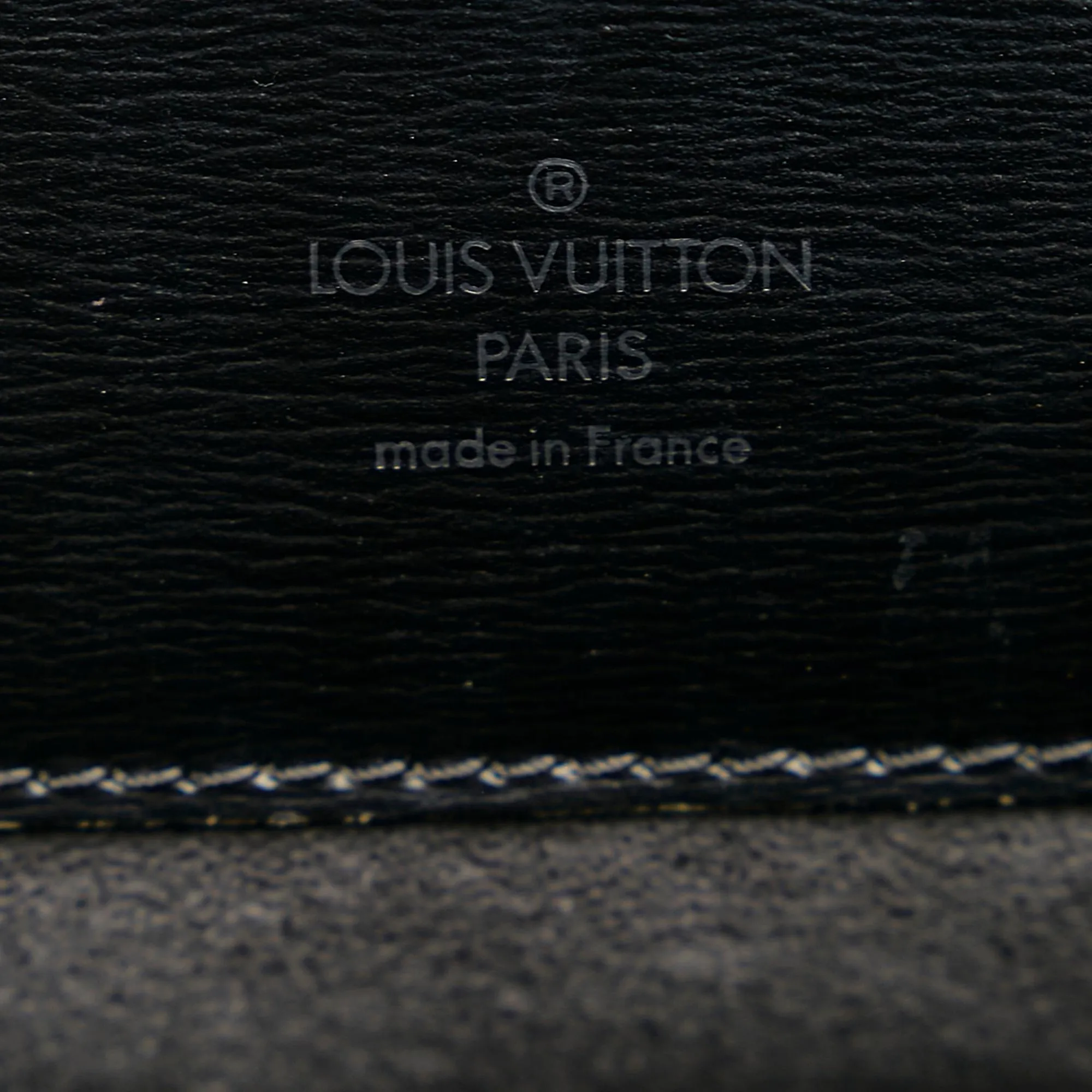 Louis Vuitton Epi Cluny (SHG-36748)