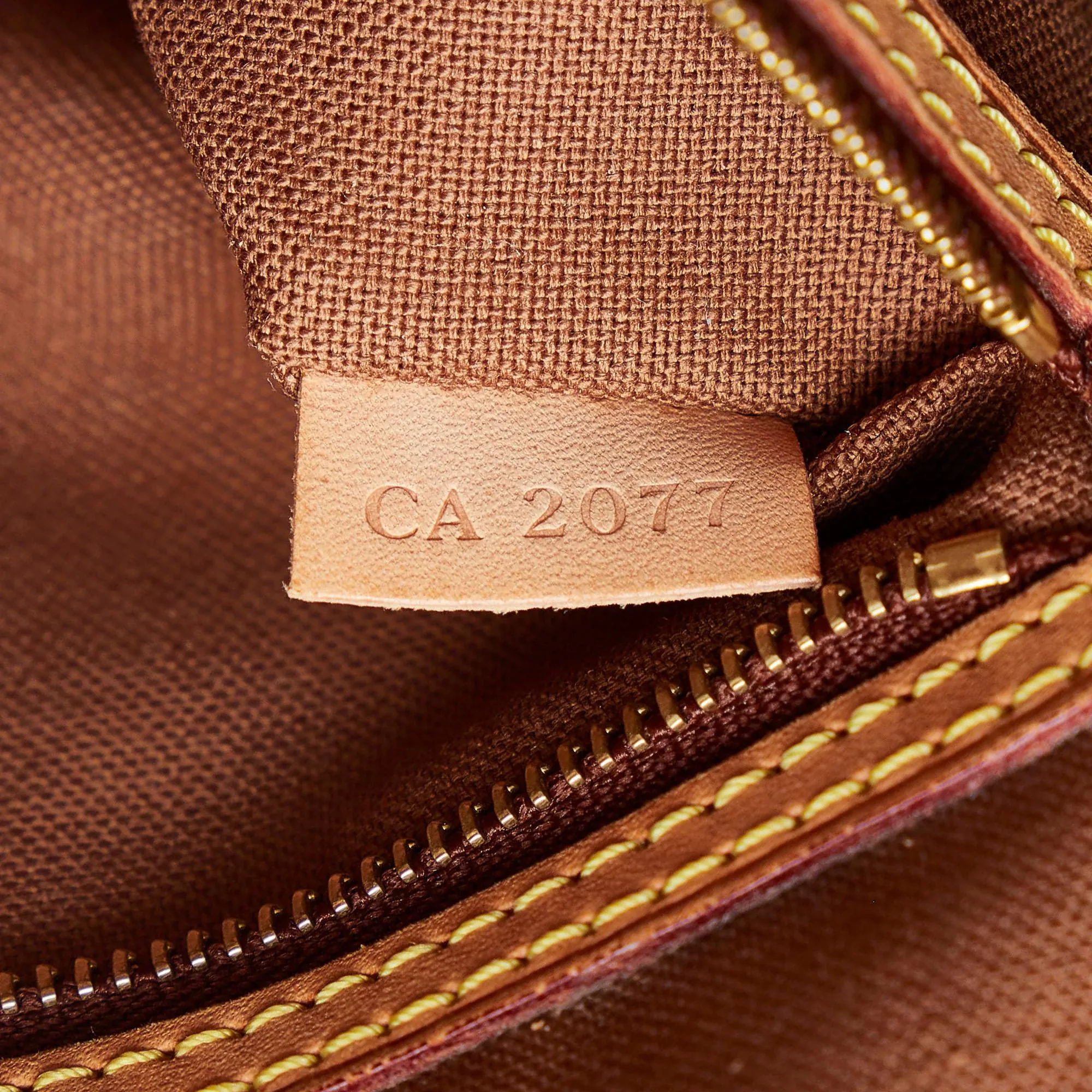 Louis Vuitton Monogram Batignolles Horizontal (SHG-i9dP4i)