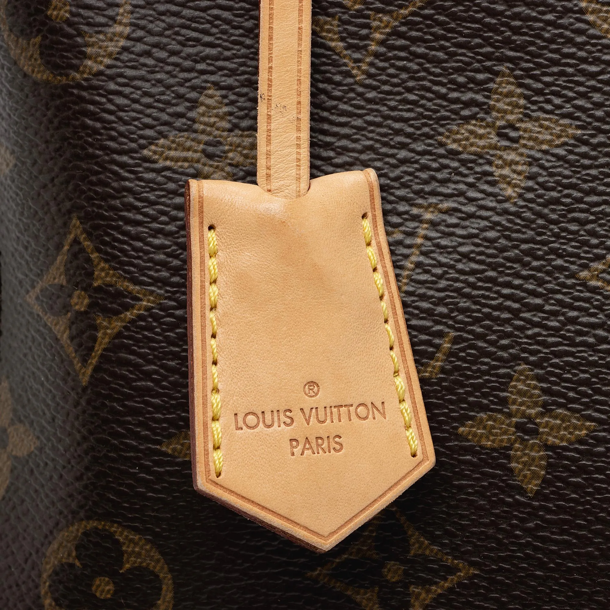 Louis Vuitton Monogram Canvas Montaigne MM Tote (SHF-Ol0huJ)
