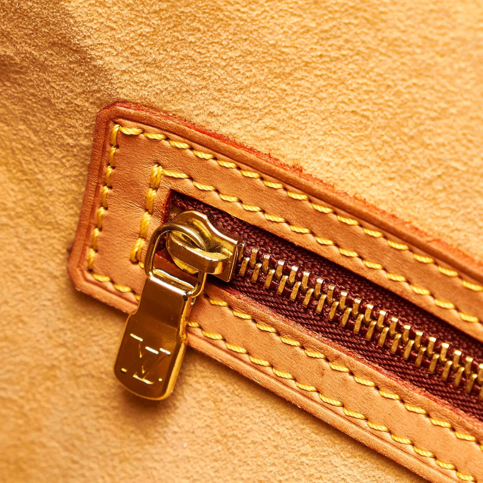 Louis Vuitton Monogram Looping GM (SHG-28149)