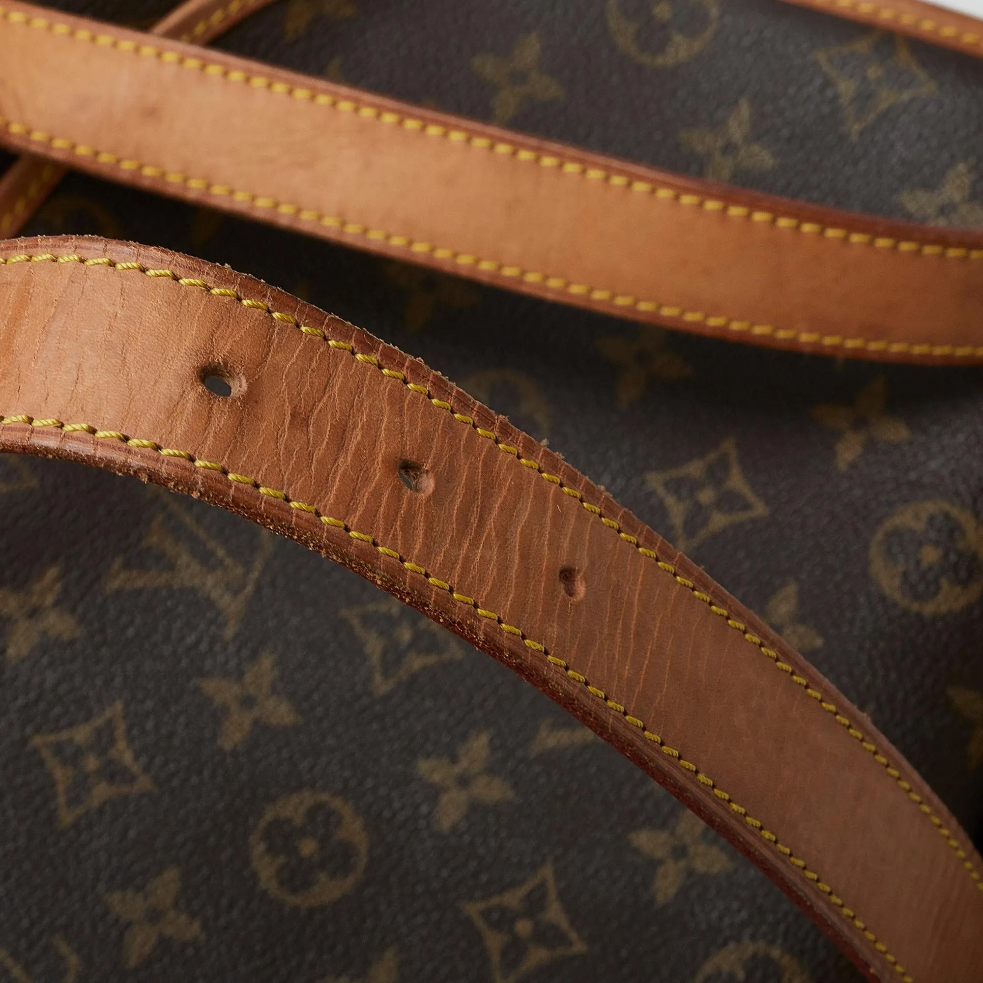 Louis Vuitton Monogram Saumur 35 (SHG-P8frKY)
