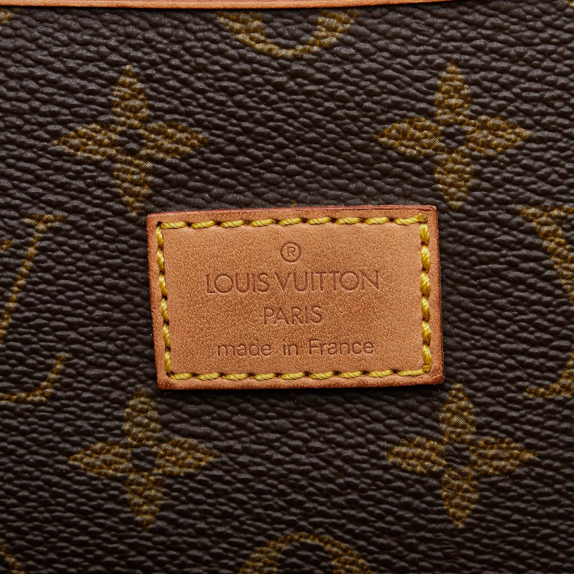 Louis Vuitton Monogram Saumur 35 (SHG-P8frKY)