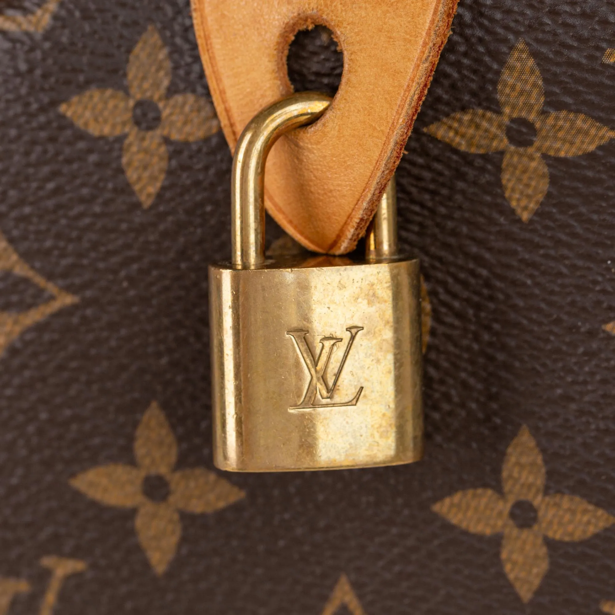 Louis Vuitton Monogram Speedy 35 (SHG-34437)