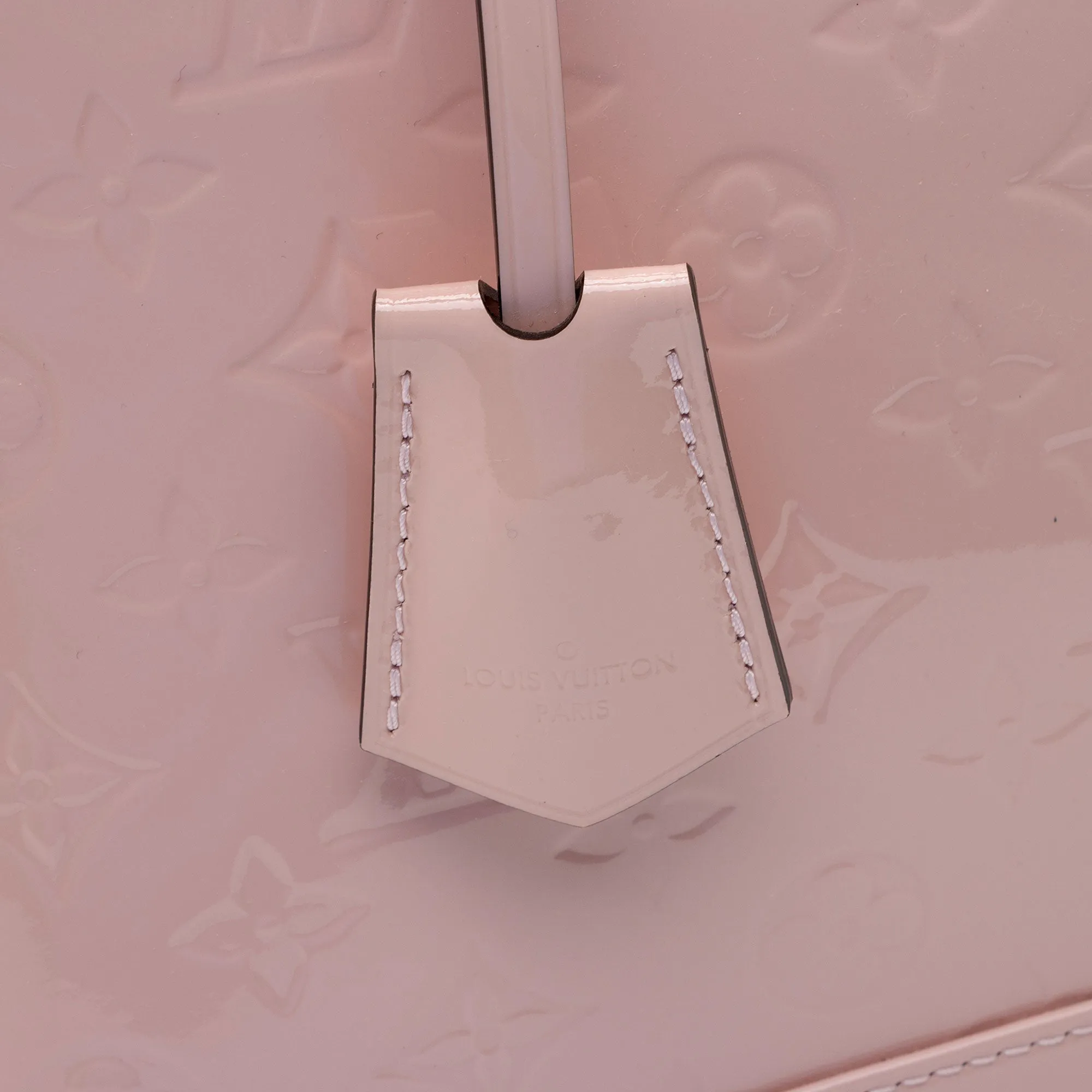 Louis Vuitton Monogram Vernis Alma PM Satchel (SHF-D9F4mc)