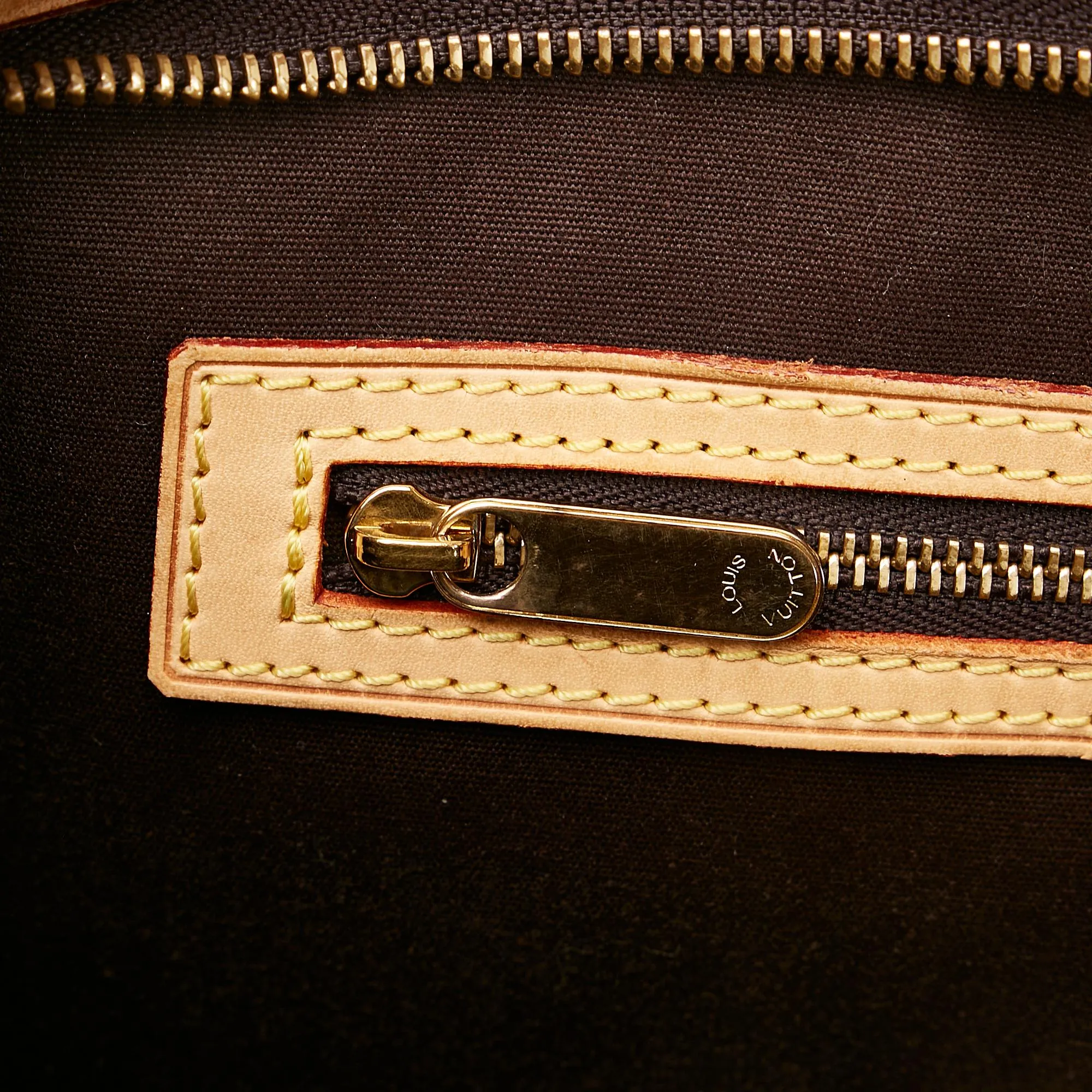 Louis Vuitton Monogram Vernis Brea MM (SHG-owEp1y)