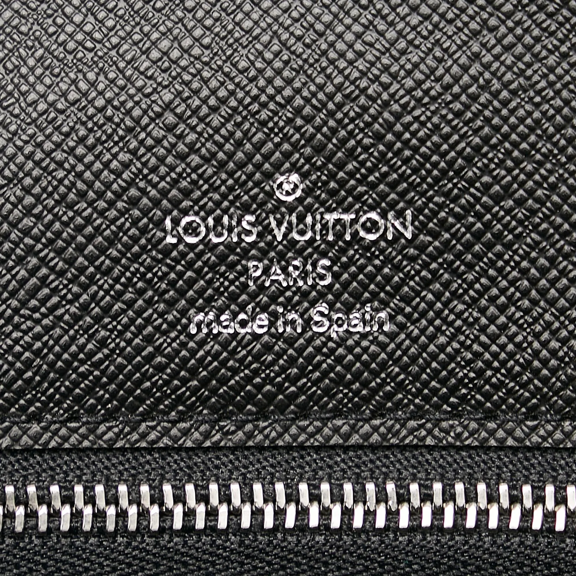 Louis Vuitton Taiga Selenga (SHG-ac5zUF)