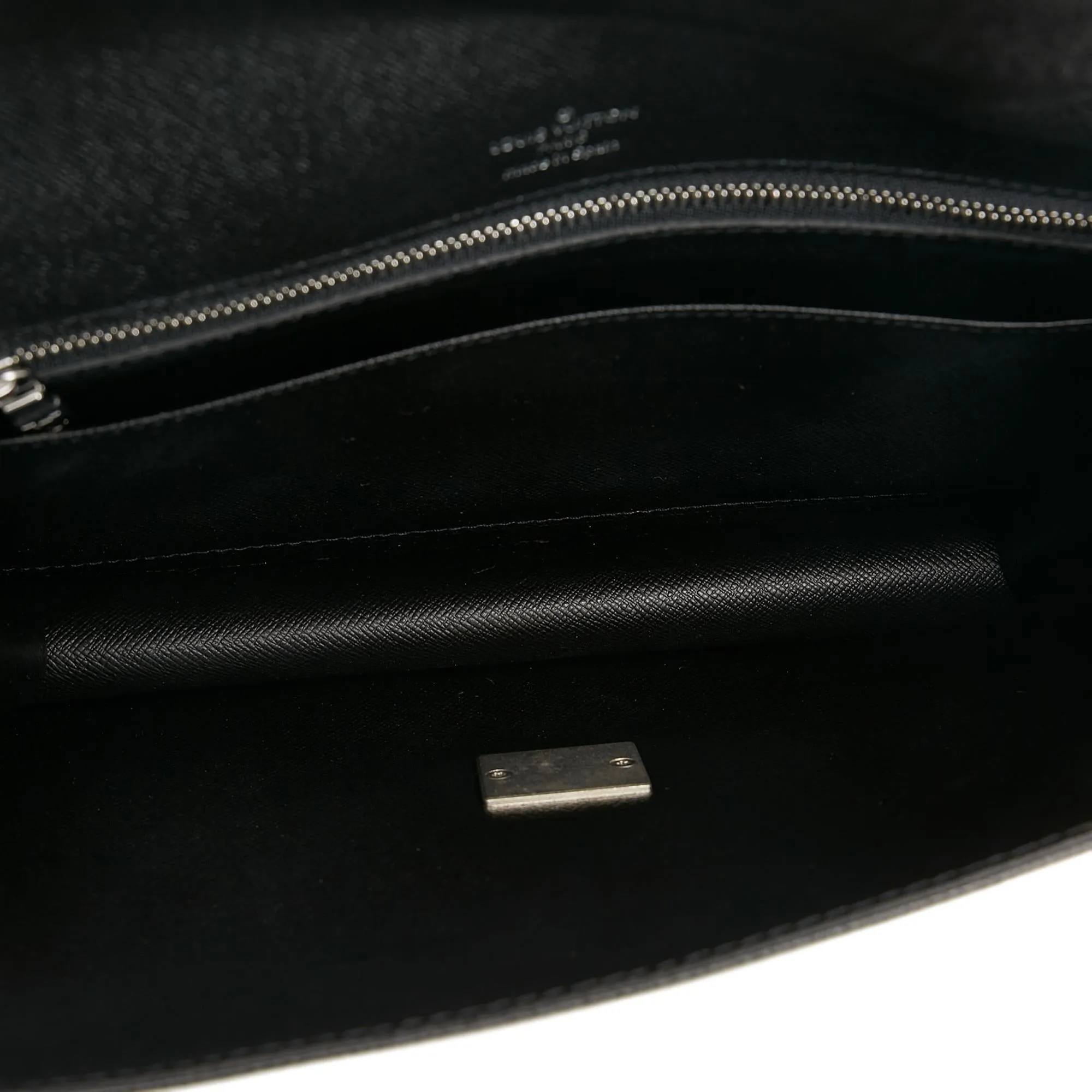 Louis Vuitton Taiga Selenga (SHG-ac5zUF)
