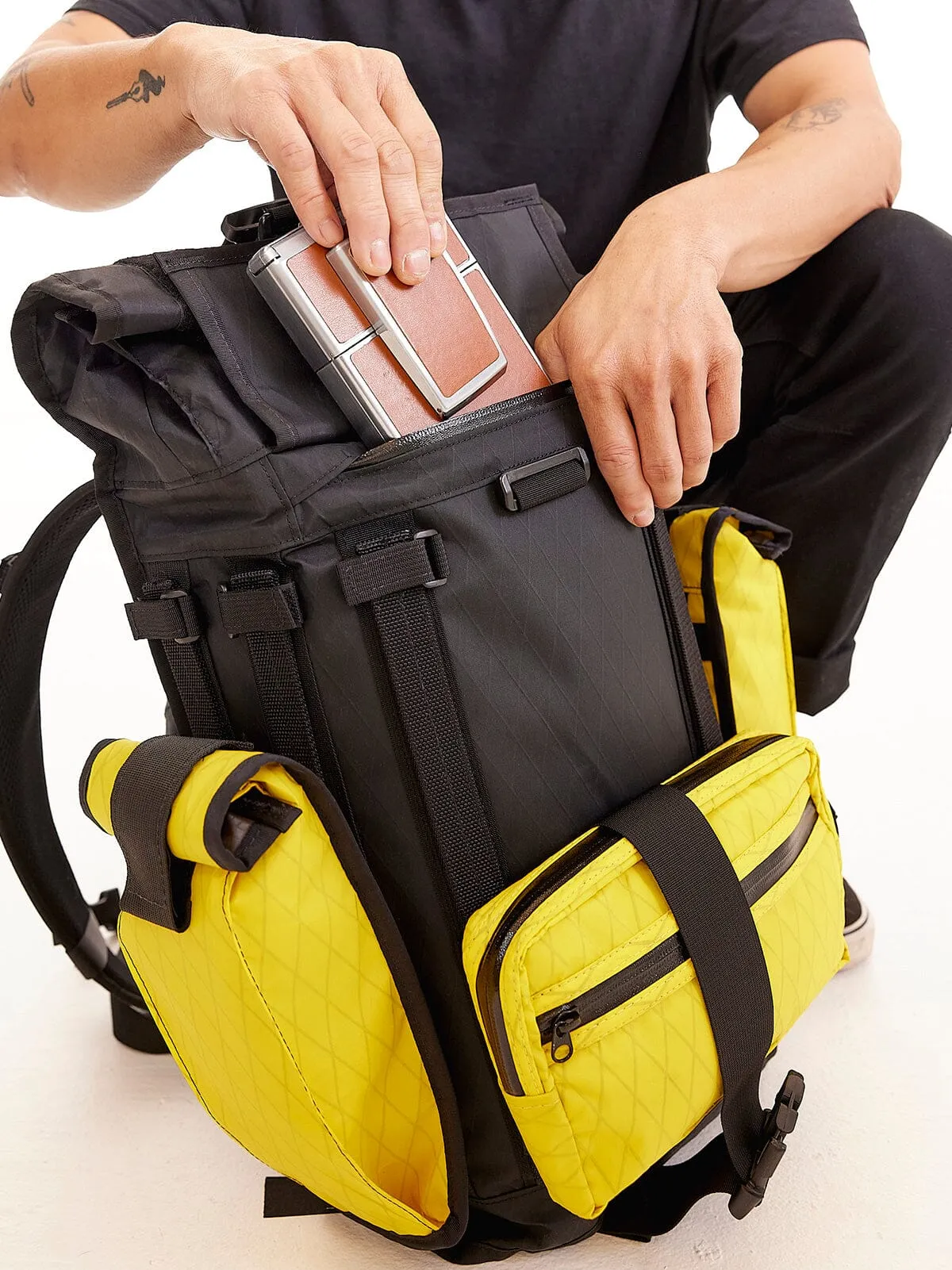 Notch Tech Pouch
