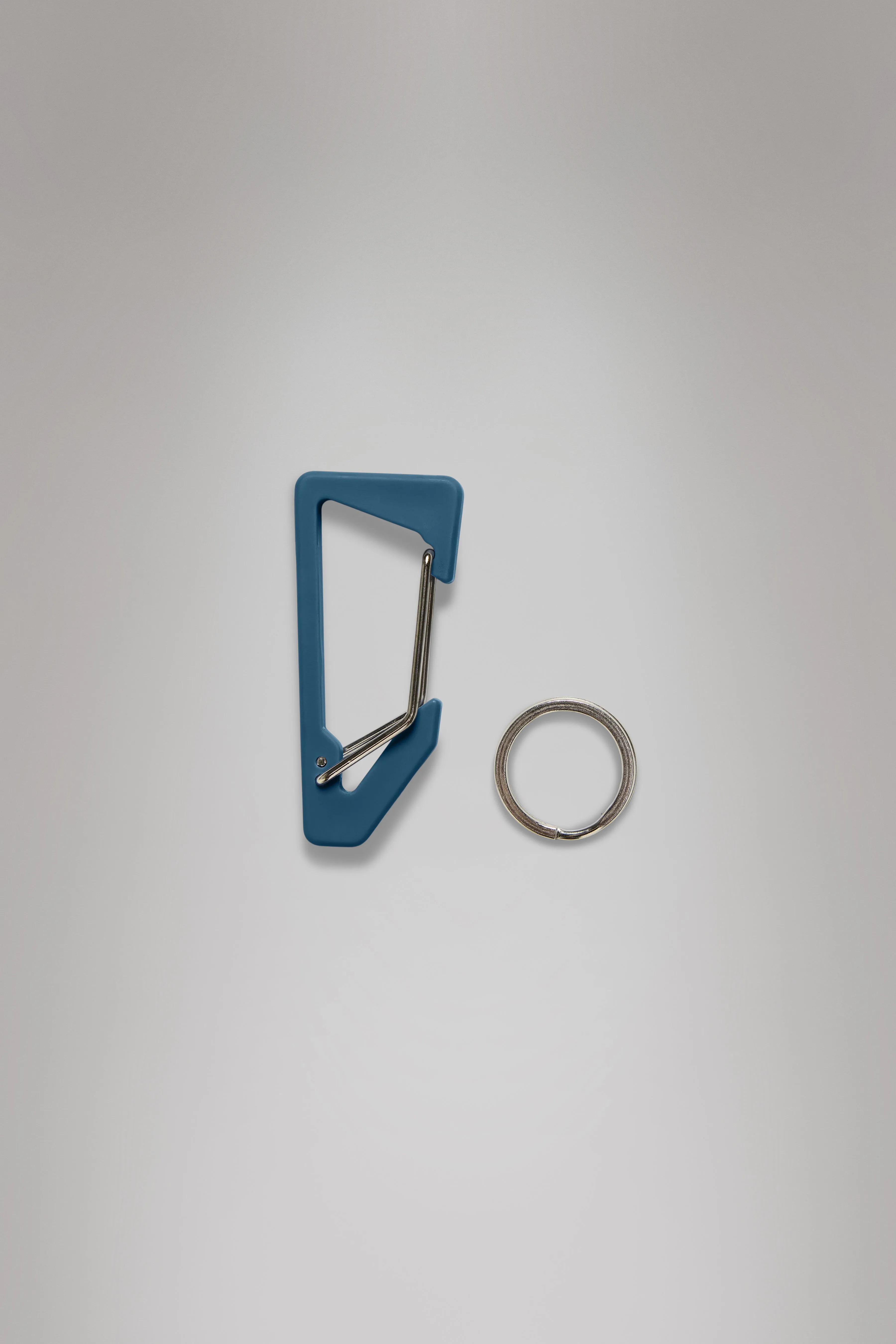 Rains Carabiner
