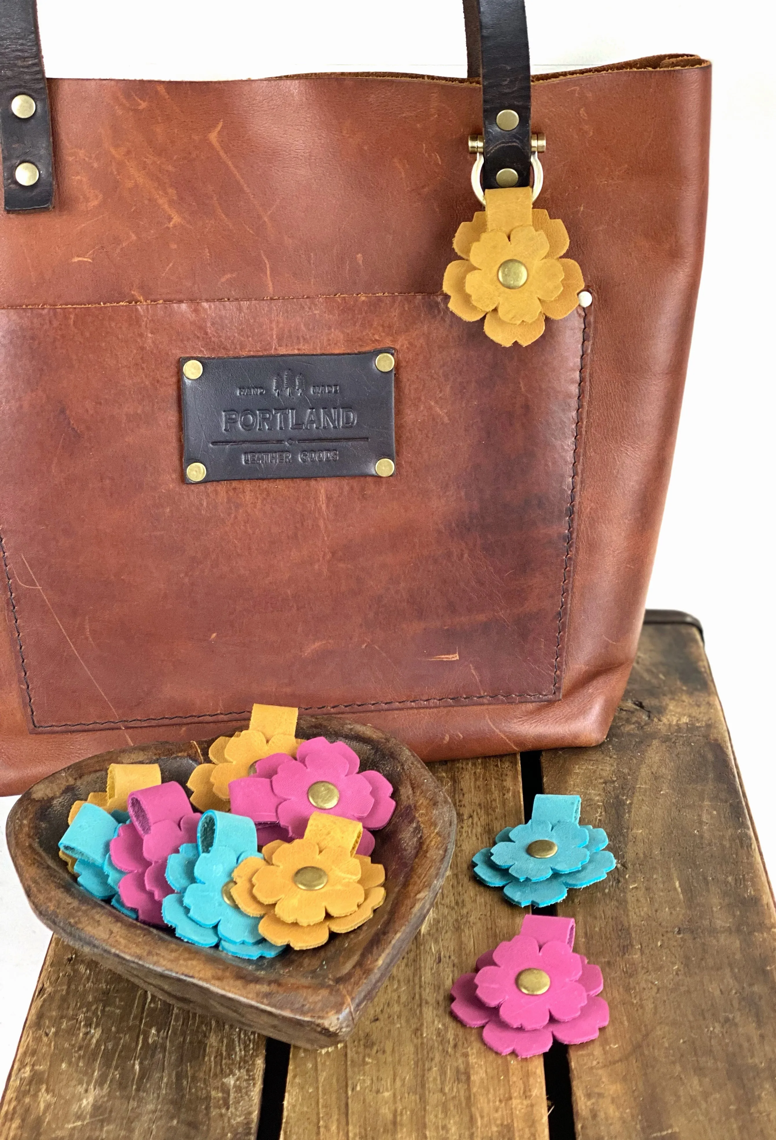 Scalloped Edge Snap on Leather Flower Bag Purse Charm