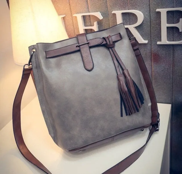 Tassel Bucket Bag